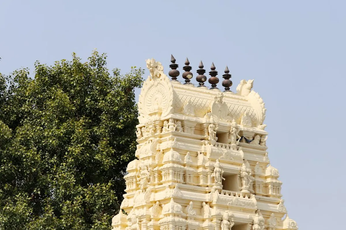 Mantralayam Temple Timings: Darshan, Booking, and Travel Guide